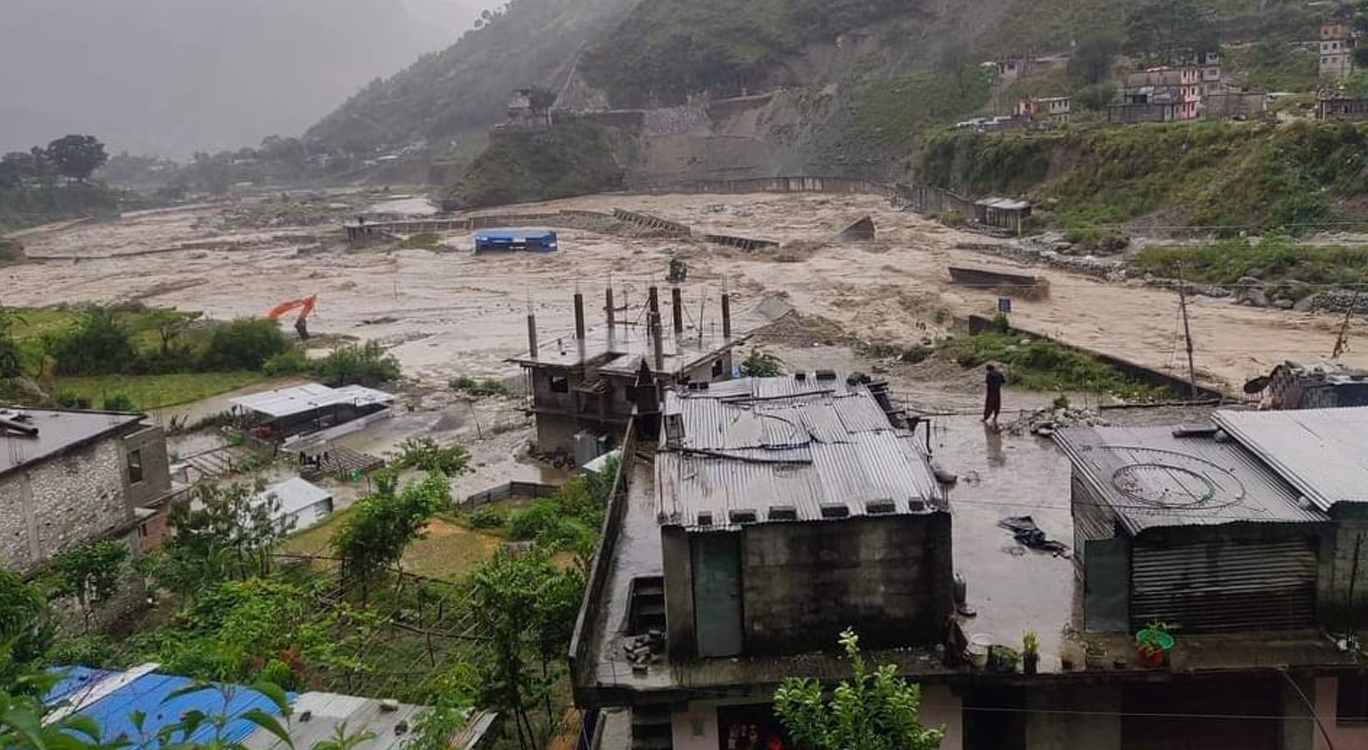 डोटीमा बाढीपहिरोमा परी मृत्यु हुनेको सङ्ख्या १२ पुग्यो